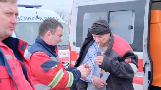 Украина вернула из российского плена 10 военных и двух гражданских