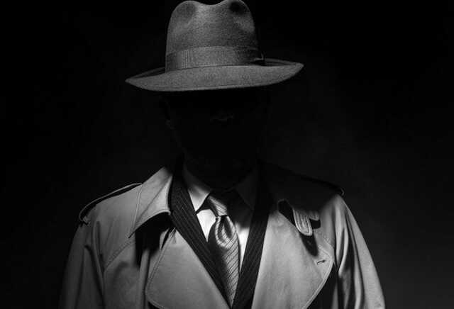 Секретна академія КДБ навчала молодих людей спокушати західних дипломатів – The Mirror