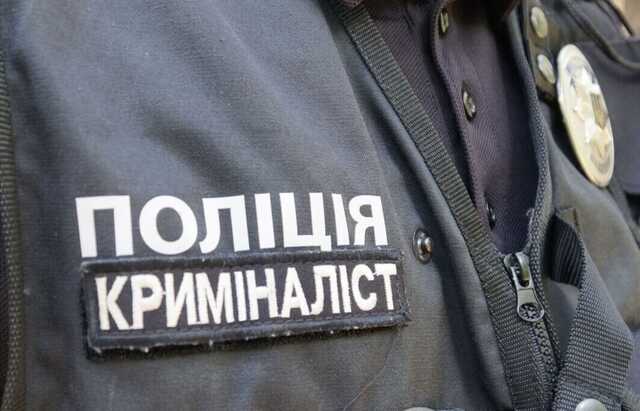 На Київщині правоохоронці затримали чоловіка, який розсилав співрозмовникам дитяче порно