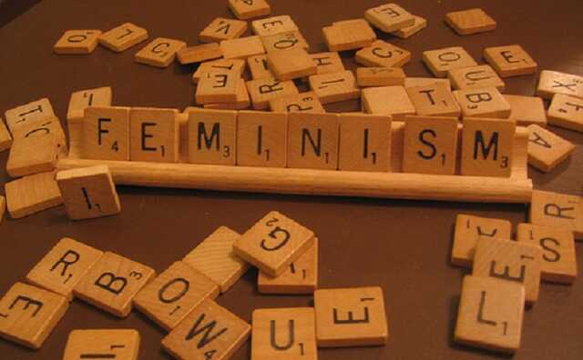 "Екстремістська ідеологія": у Росії зібралися заборонити фемінізм