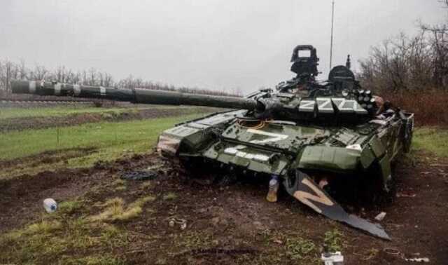 Піхотинці за підтримки танка та БТР захоплюють позицію окупантів