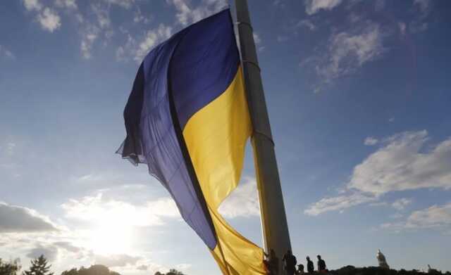 Побито 11-річний рекорд: скільки валюти накопичила Україна на 14-му місяці війни