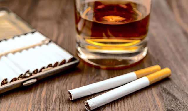 Вперше з 2014 року. Кабмін підвищив вартість акцизних марок на алкоголь та цигарки