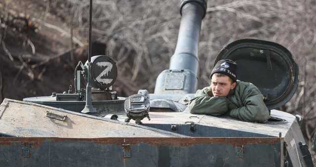 Росіяни у Старобільську почали на вулицях видавати повістки до “військкомату”, – ОВА