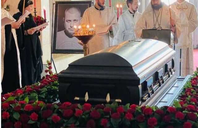 Ліквідованого Татарського ховали у закритій труні: у мережі помітили цікаву деталь