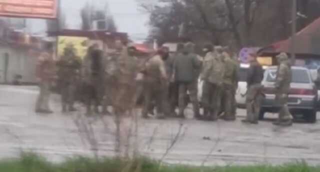 В оккупированной Каменке рашисты устроили между собой массовую драку