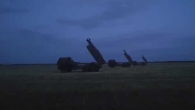 "Пишаюся!" Генерал Сирський показав, як працює українська артилерія