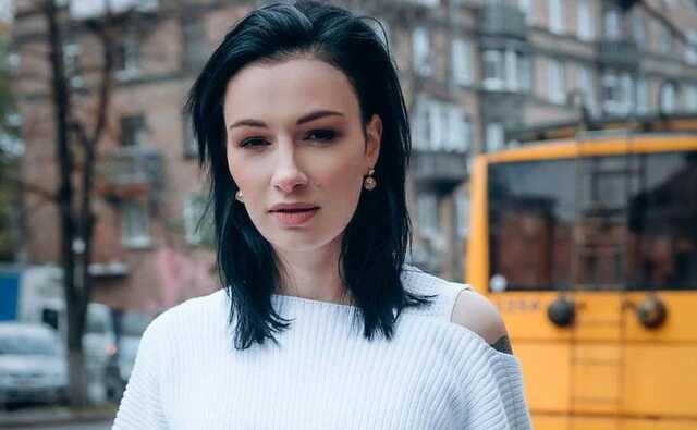 "Втратила слух": співачка Анастасія Приходько серйозно захворіла