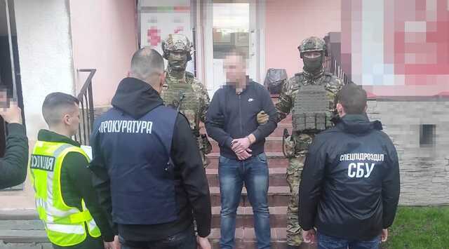 У Києві рецидивіст зарізав чоловіка, у якого тимчасово проживав