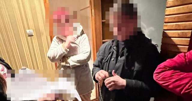 В Днепре работницы банка воровали карточки у жителей оккупированных территорий