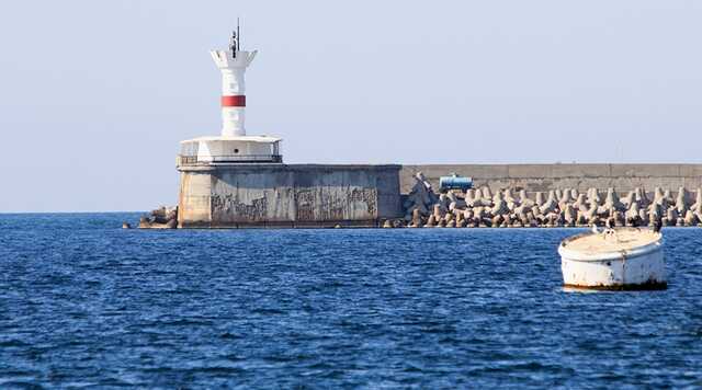 Військові РФ перекрили вхід у Севастопольську бухту