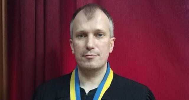 Судья из Днепра, торговавший решениями: «Мне гривна нужна, change сделать»
