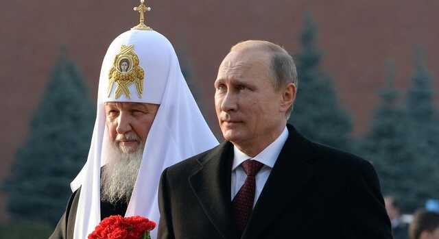 Патриарха РПЦ Гундяева во время Пасхального богослужения охраняли сразу шесть телохранителей