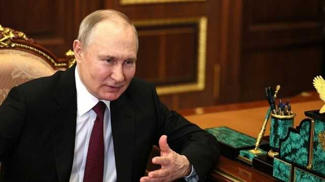 Путін зустрівся з міністром оборони Китаю