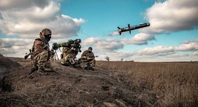 Українські бійці знищили ворожу БМП-3 із "Джавеліна"