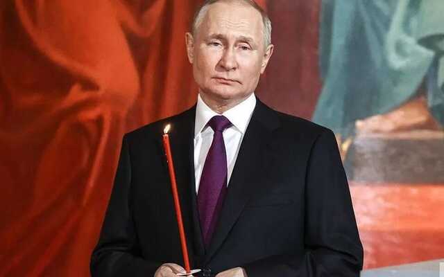 У Путіна на шиї помітили загадковий шрам у вигляді російської свастики