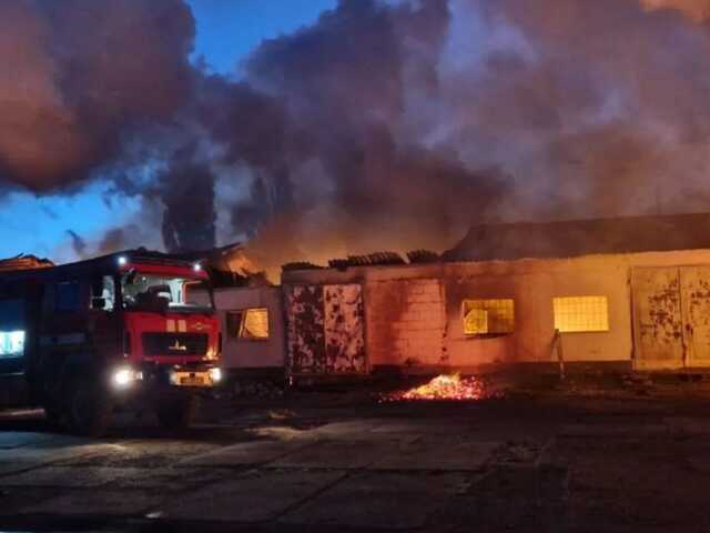 Окупанти вдарили дронами по Полтавщині: є руйнування цивільної інфраструктури