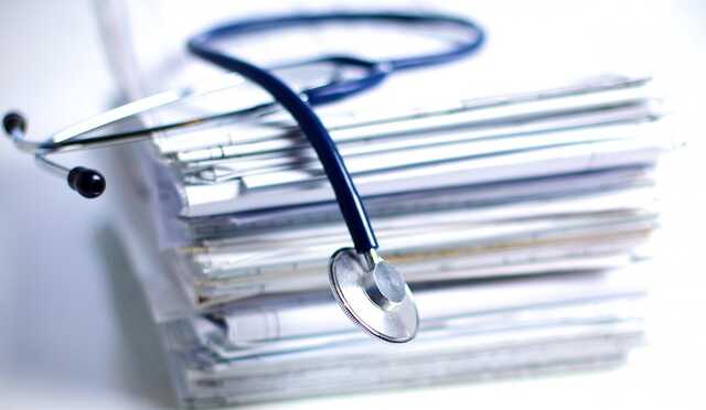 У країні студентів-медиків залучатимуть до надання медичної допомоги: деталі рішення Кабміну