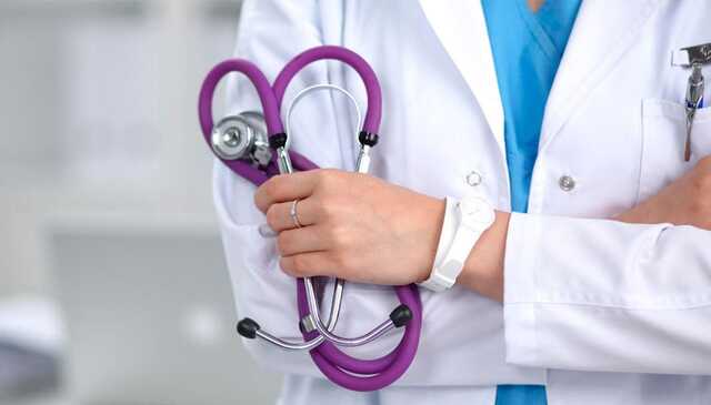 На Хмельниччині група лікарів заробила мільйони на відмазуванні ухилянтів