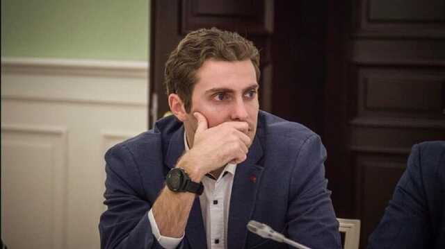 Глава фракції "УДАР" заявив, що в його кабінеті та автомобілі знайшли прослуховування