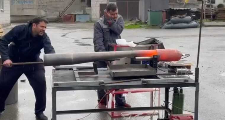 Зможе здолати 140 км: українські конструктори розробляють крилату ракету "Трембіта"