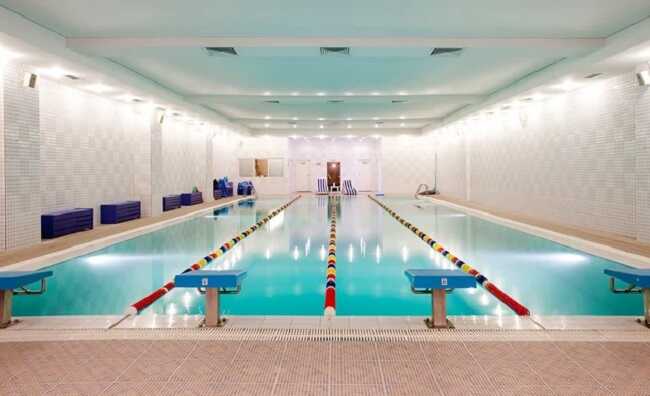 У Броварах на Київщині чоловік потонув під час купання у басейні