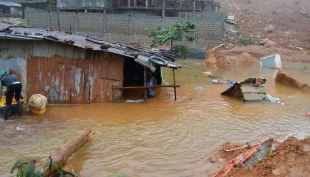В Конго внаслідок паводків і зсуву ґрунту загинули вже майже 400 людей