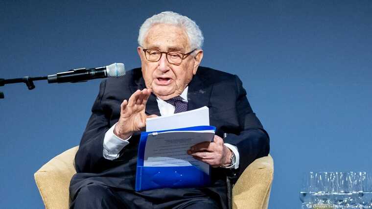 Реальні переговори між Україною та РФ можливі до кінця року, - Кісінджер