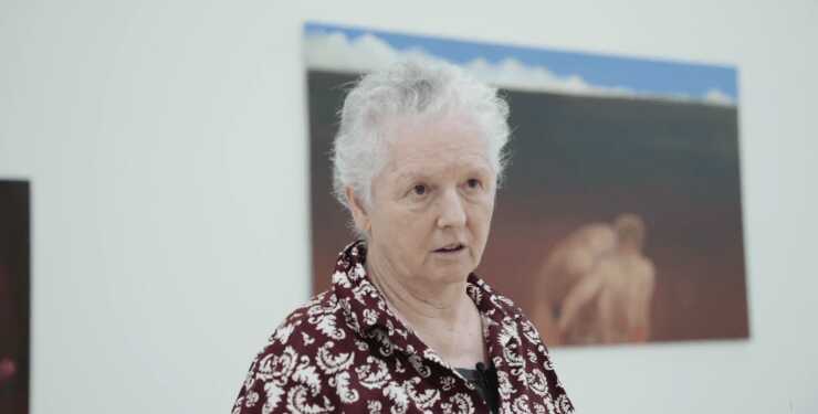 "Атака на наші цінності": у Парижі облили фарбою картину про Бучу