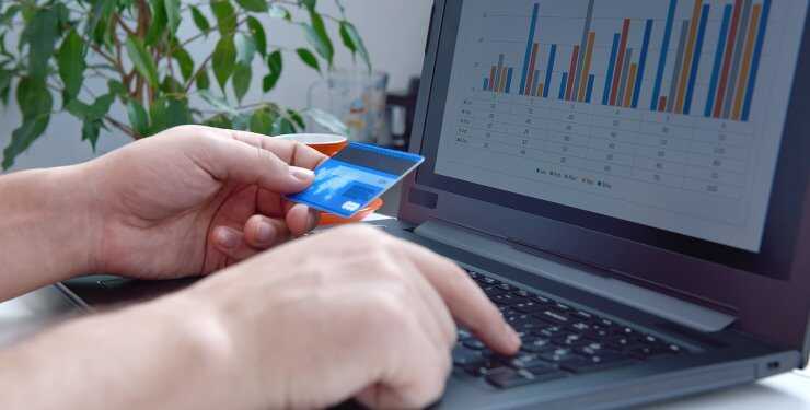 Українці по-новому робитимуть покупки в інтернеті: що змінює НБУ