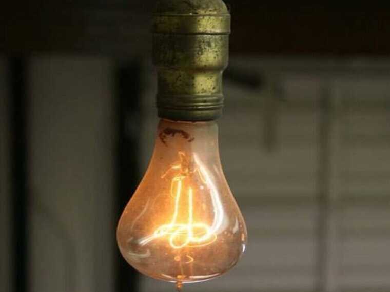 Тарифи на електроенергію можуть підвищити вдвічі: нову ціну за кіловат назвали в НКРЕКП