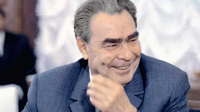 Київрада позбавила Брежнєва звання почесного громадянина Києва