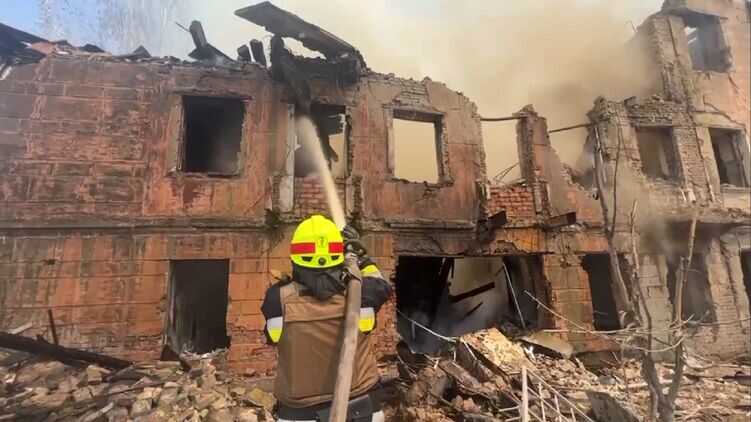 У Дніпрі вже двоє загиблих та понад 25 поранених після удару по лікарні