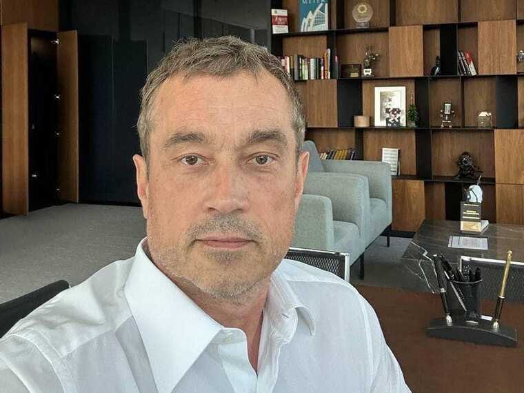 НАБУ пришло с обыском к олигарху Василию Хмельницкому