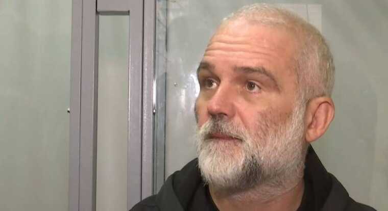 Екссуддя з Криму, обвинувачений у держзраді, працює у військкоматі Дніпра