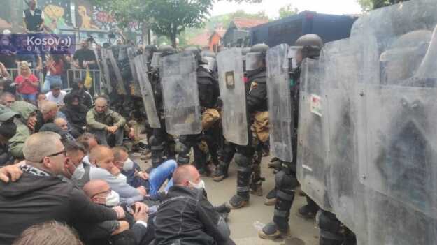 Сутички на півночі Косова: ЗМІ пишуть про двох поранених сербів