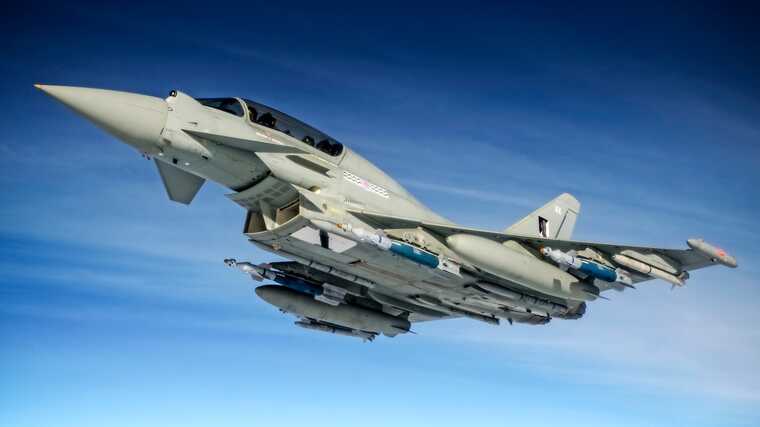 ͳ       Eurofighter − 