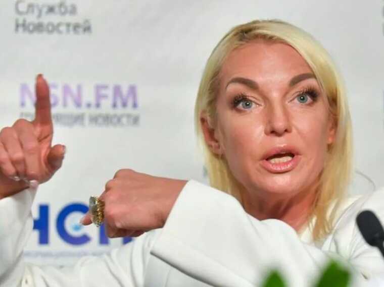 "На щастя, біля мене військова частина": російська ексбалерина Волочкова відпрацювала навідницею для дронів