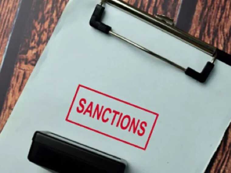 Росія через санкції більше не може будувати літаки: плани з випуску скоротили втричі