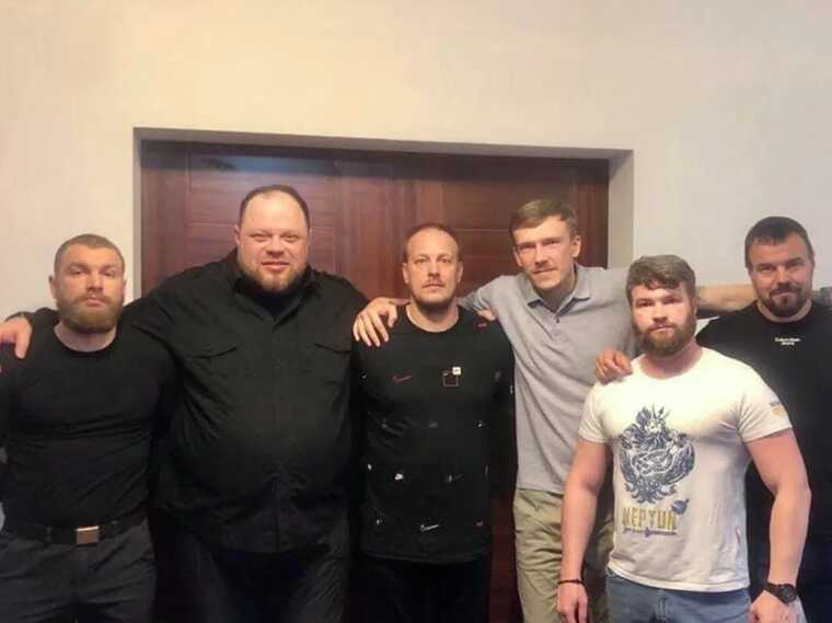 З’явилося фото захисників "Азовсталі", які після обміну перебувають у Туреччині