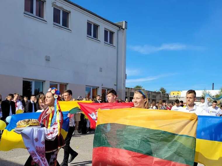 В Литве откроют еще две украинские школы: по просьбе родителей из Украины