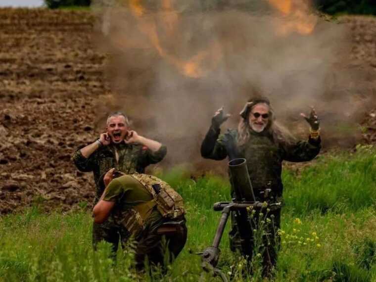 Джигурда у військовій формі та бронежилеті засвітився на Донбасі в оточенні оккупантів