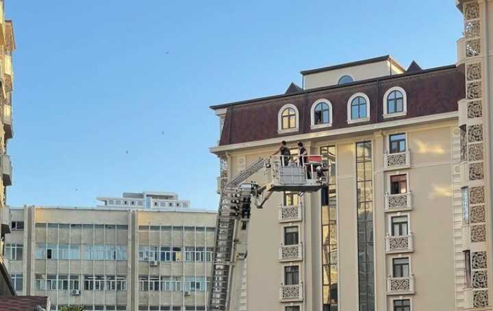 В Узбекистані провели спецоперацію зі зняття прапора України з балкона