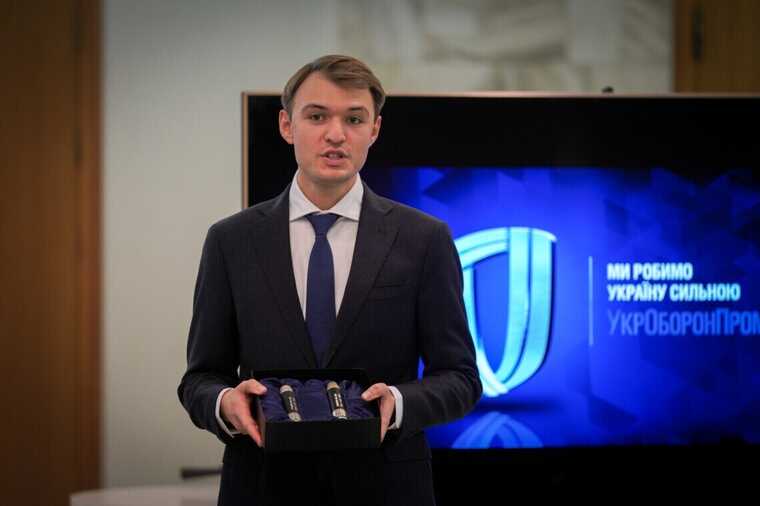 Суд начнет заново слушать дело Рогозы и Жукова