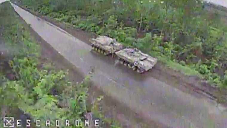 Український дрон-камікадзе уразив техніку ЗС РФ під час евакуації