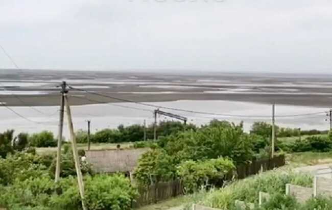 Пустеля та болото: в мережі показали Каховське водосховище, якого більше нема