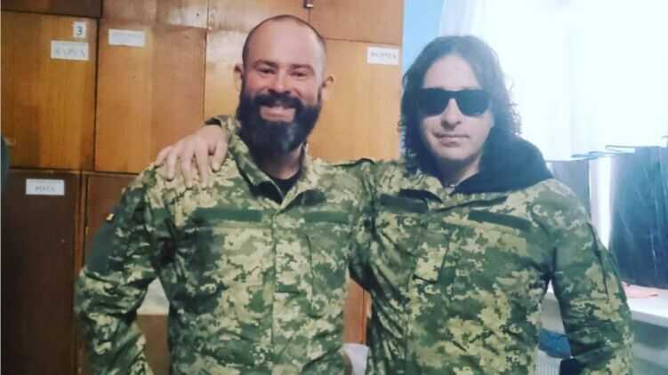 Відправлені до військкомату прямо з одеського вокзалу київські музиканти вже в армії