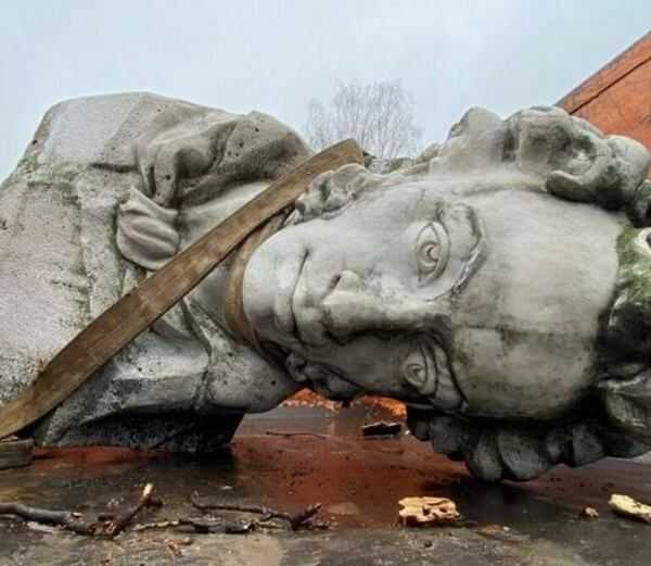 Як очистити український простір від російського хламу