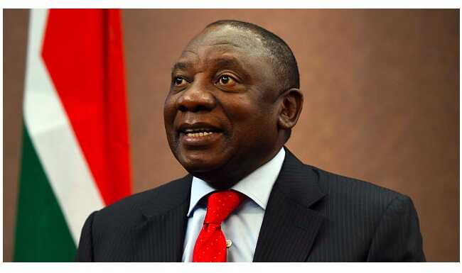 У Варшаві затримали літак з охороною президента ПАР