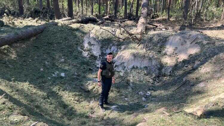 Внаслідок ракетної атаки РФ у Київській області постраждала 82-річна жінка